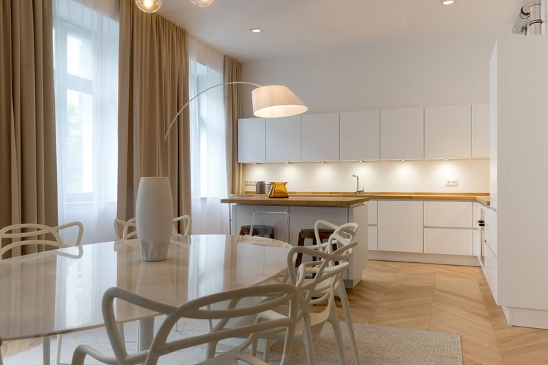 Elegant and Spacious 4-Room Family Apartment with Two Balconies and Two Bathrooms